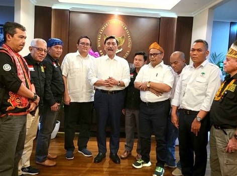 One Boat with the Government, This is the Promise of Coordinating Minister Luhut to Palm Oil Farmers